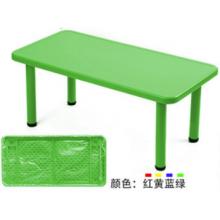 塑料绿色桌子