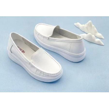 内联升女士护士鞋（春秋款）	1350C