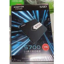 忆捷固态硬盘1tb  SATA接口